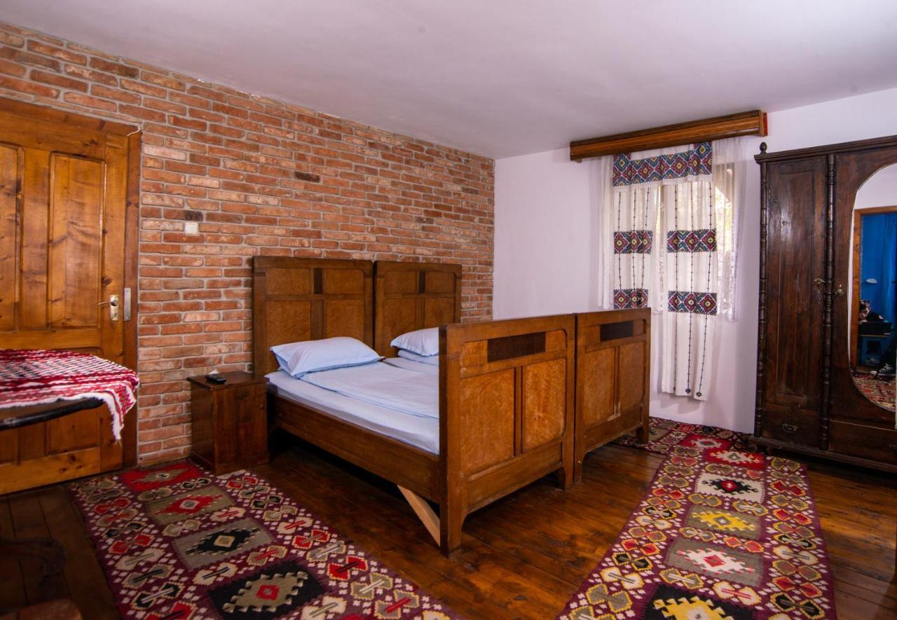Surasul Muntelui Apartment Dragoslavele Bagian luar foto