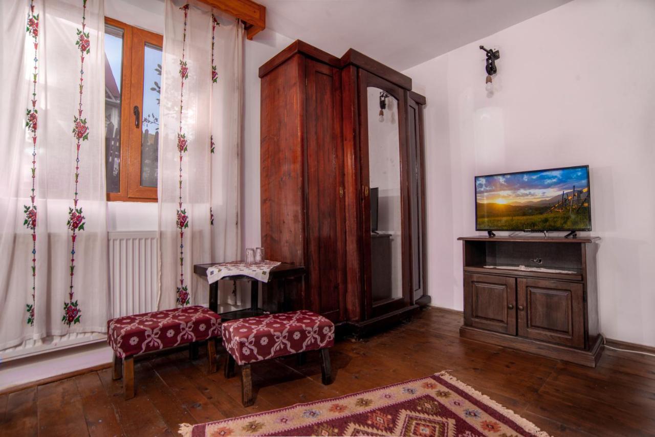Surasul Muntelui Apartment Dragoslavele Bagian luar foto